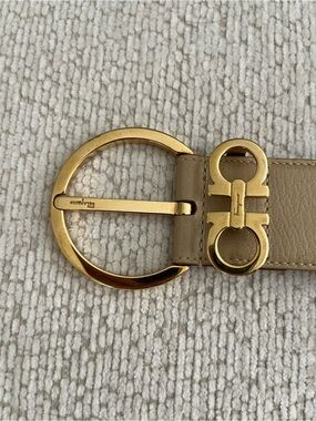Salvatore Ferragamo Beige Leather Belt with Gold Ring Buckle